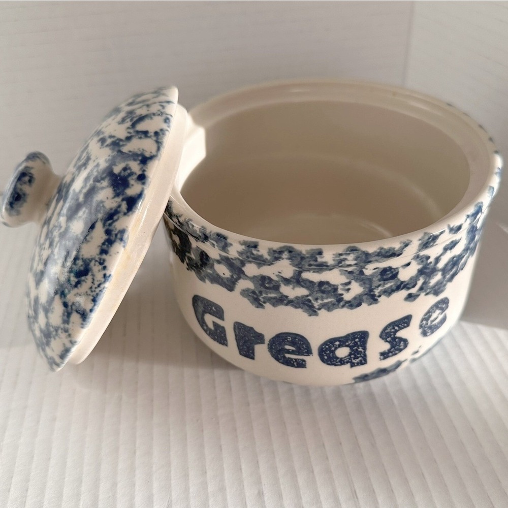 Tienshan Folk Craft Sponge Grease Jar Blue White Stoneware Lidded Crock Heart